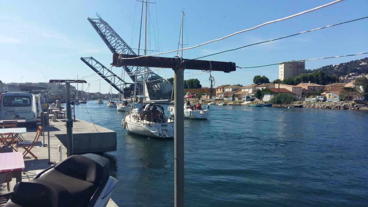 La Cabane D'Isa Sete Bagian luar foto